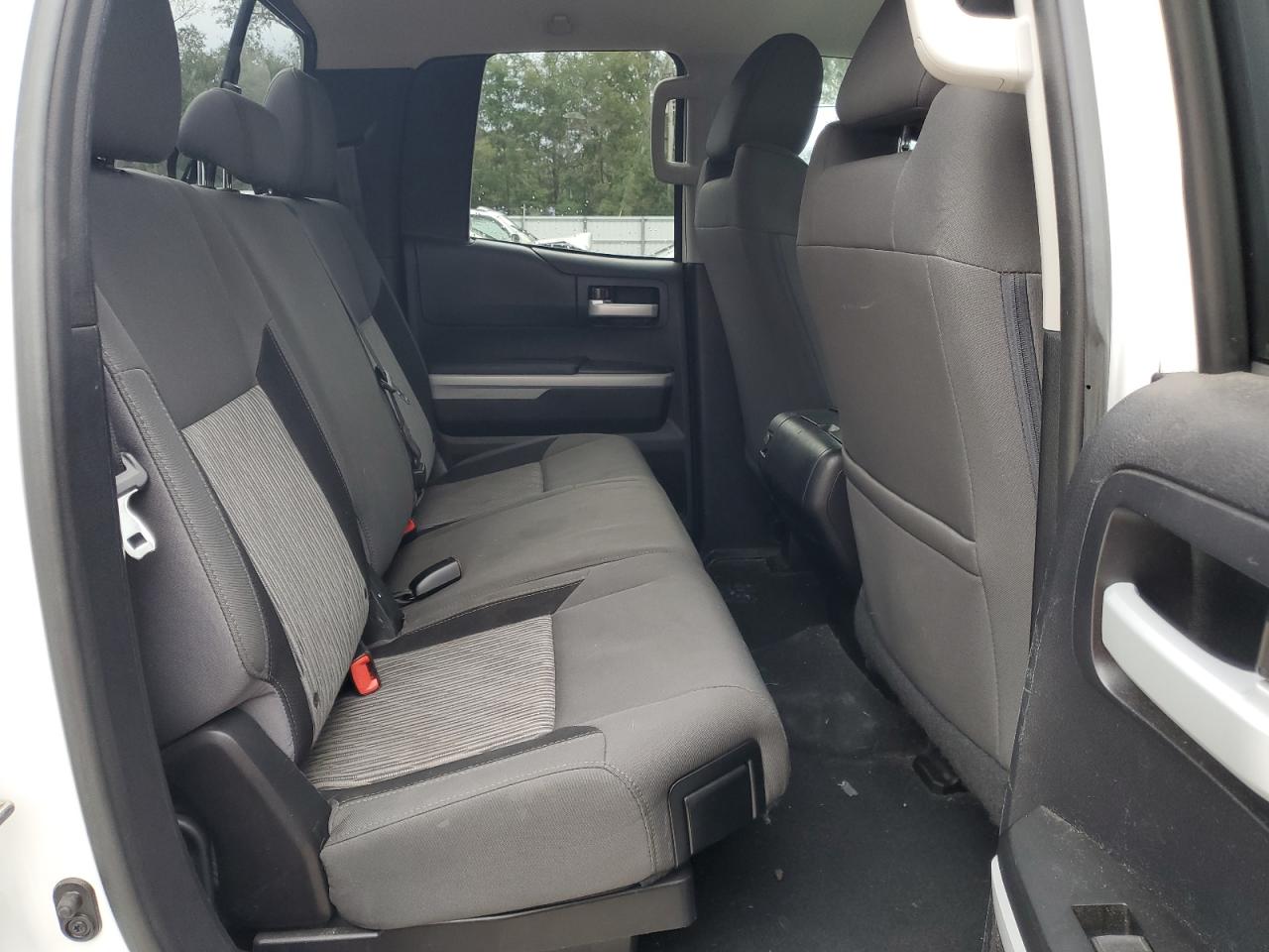 2016 Toyota Tundra - Image 10