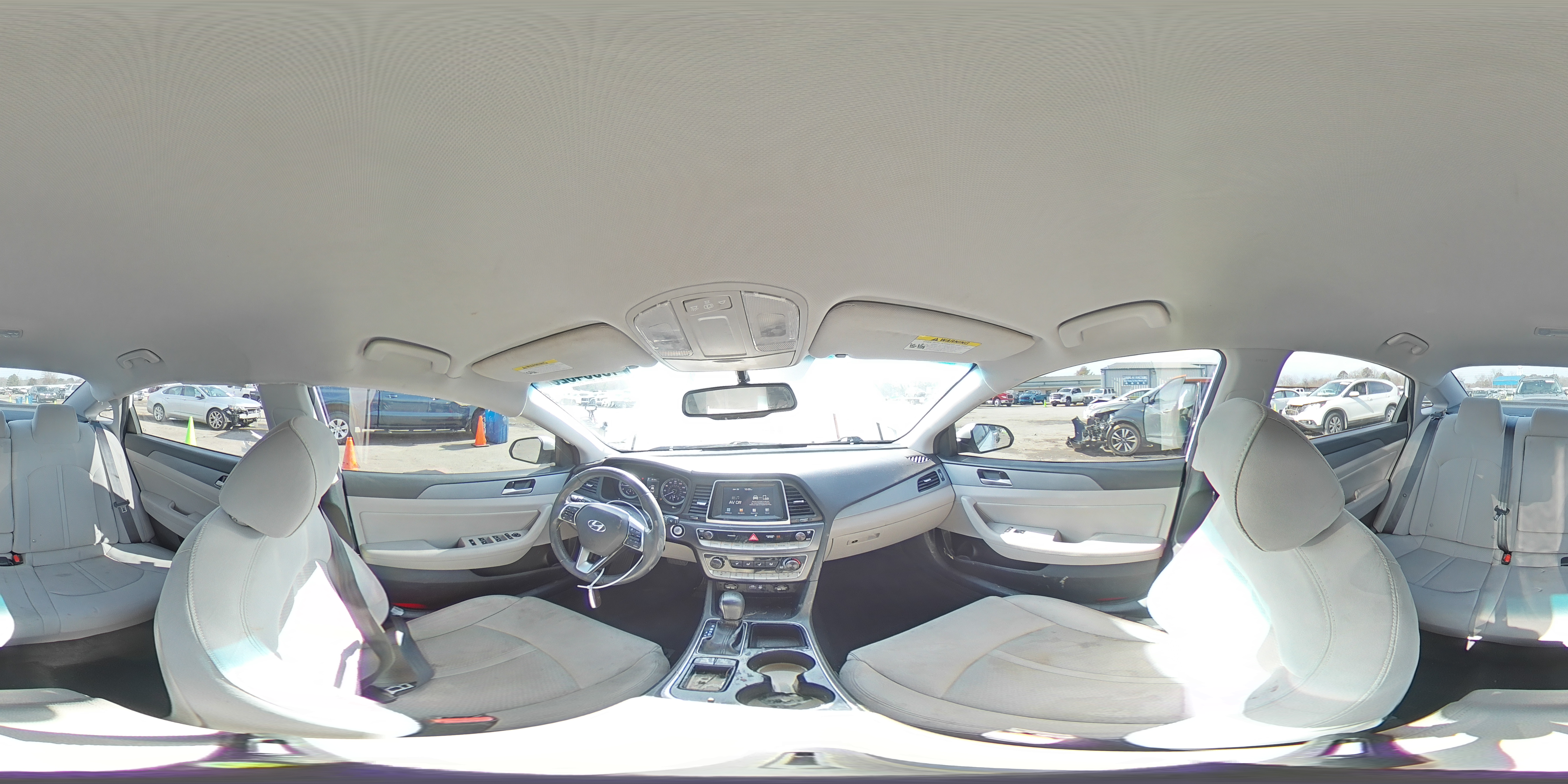 2018 Hyundai Sonata - Image 13