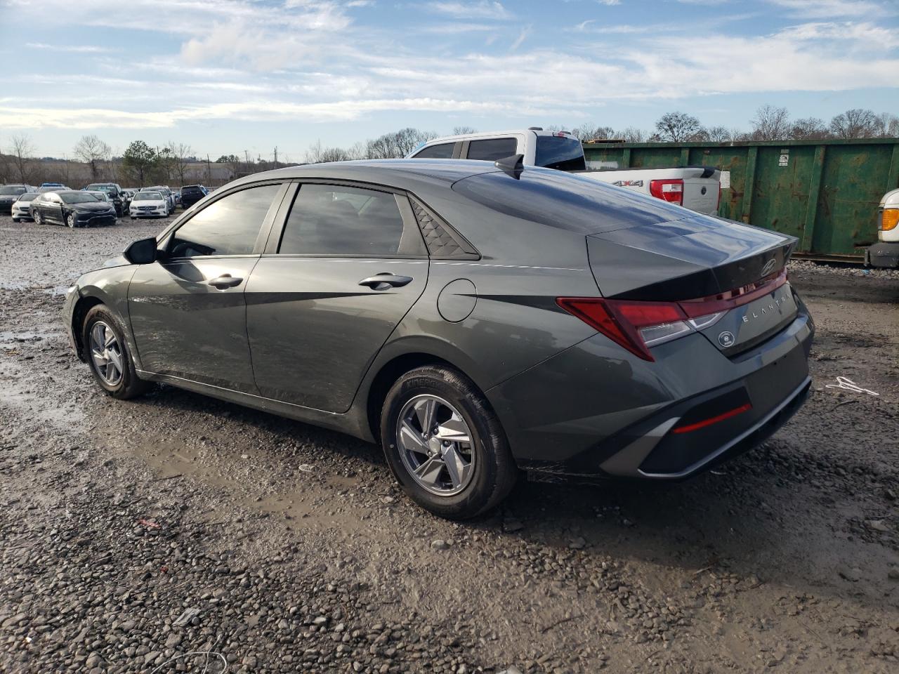 2024 Hyundai Elantra - Image 2