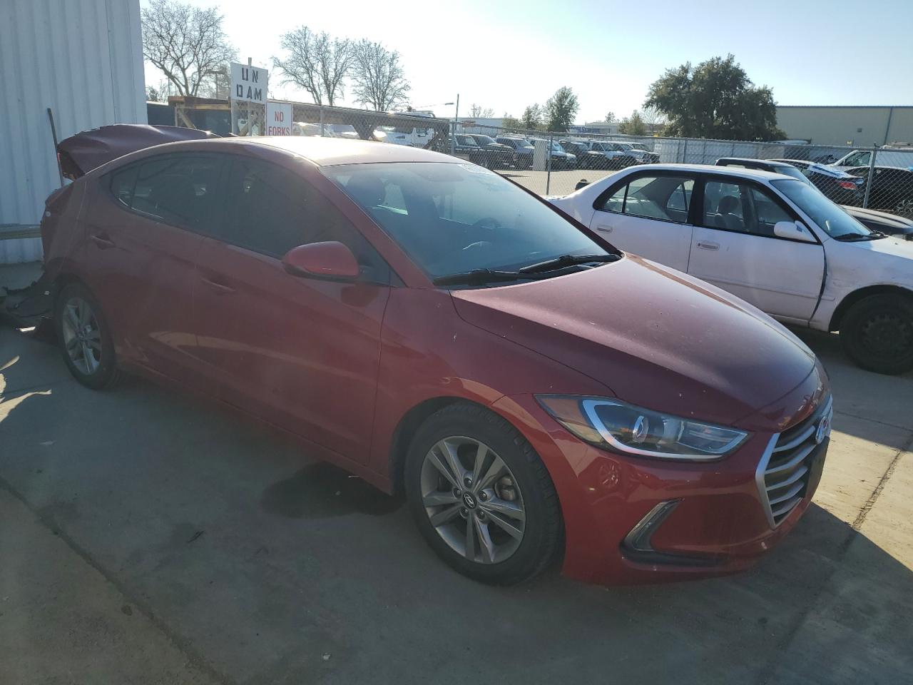 2017 Hyundai Elantra - Image 4