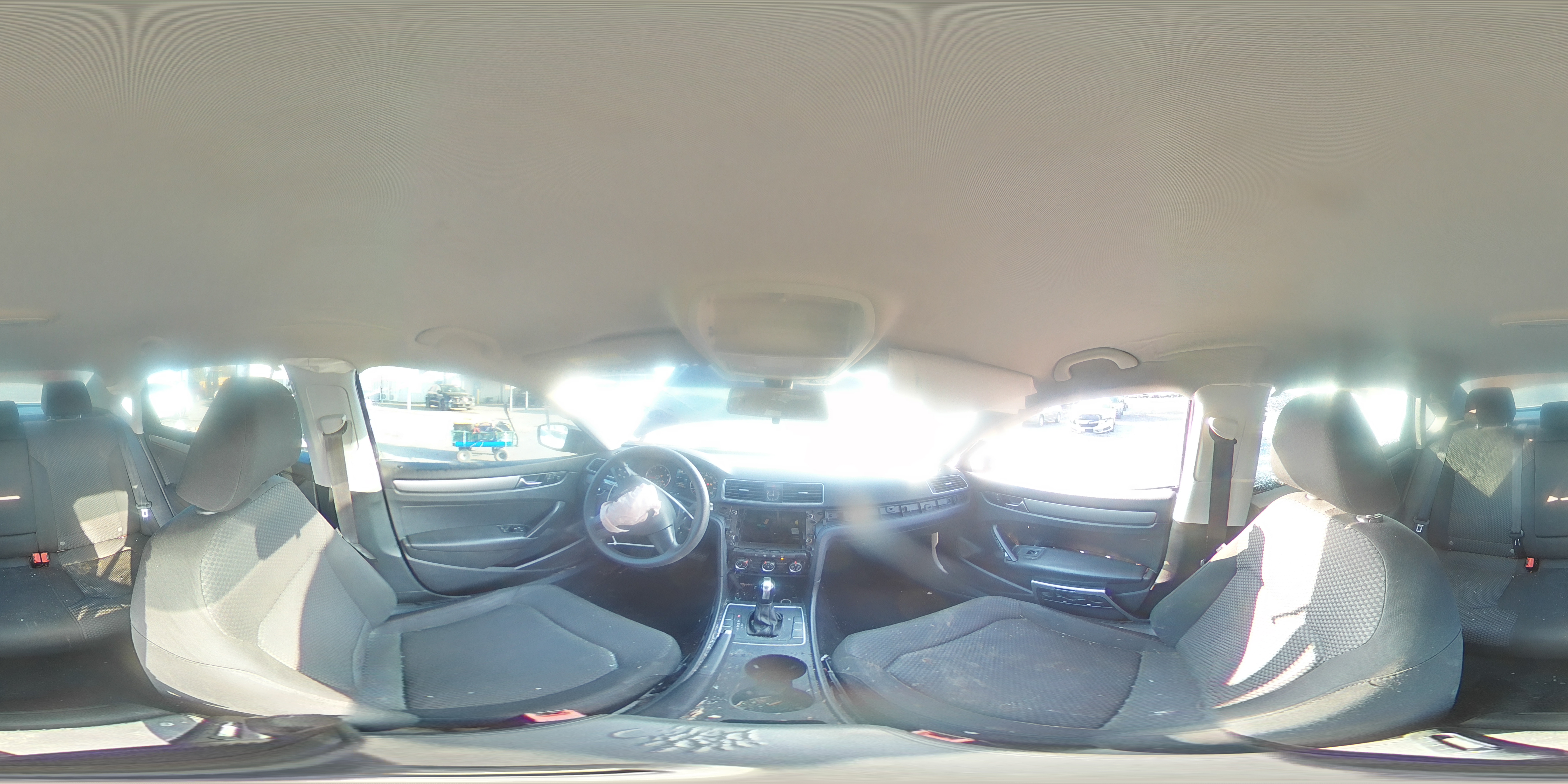 2014 Volkswagen Passat - Image 12
