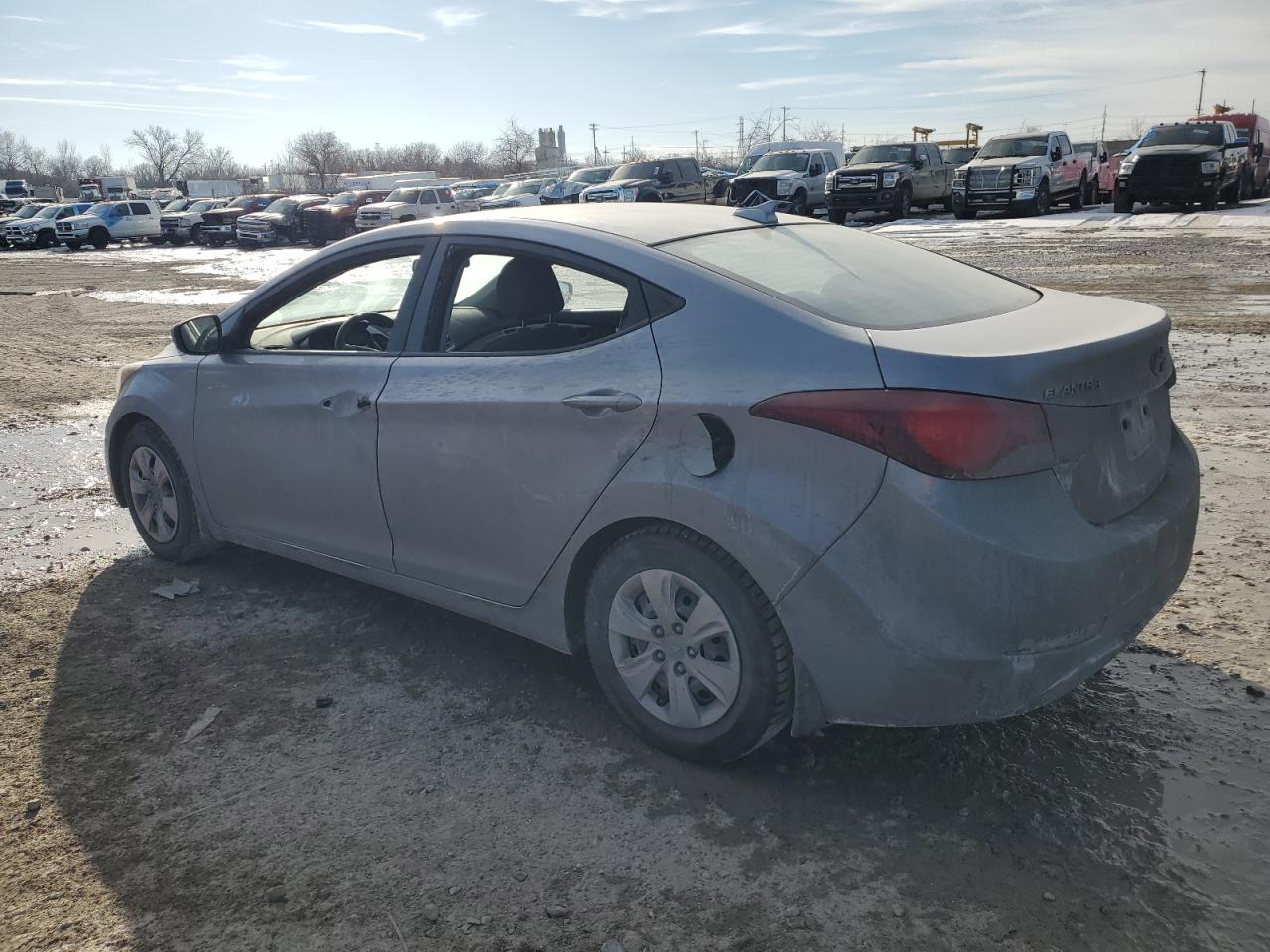 2016 Hyundai Elantra - Image 2