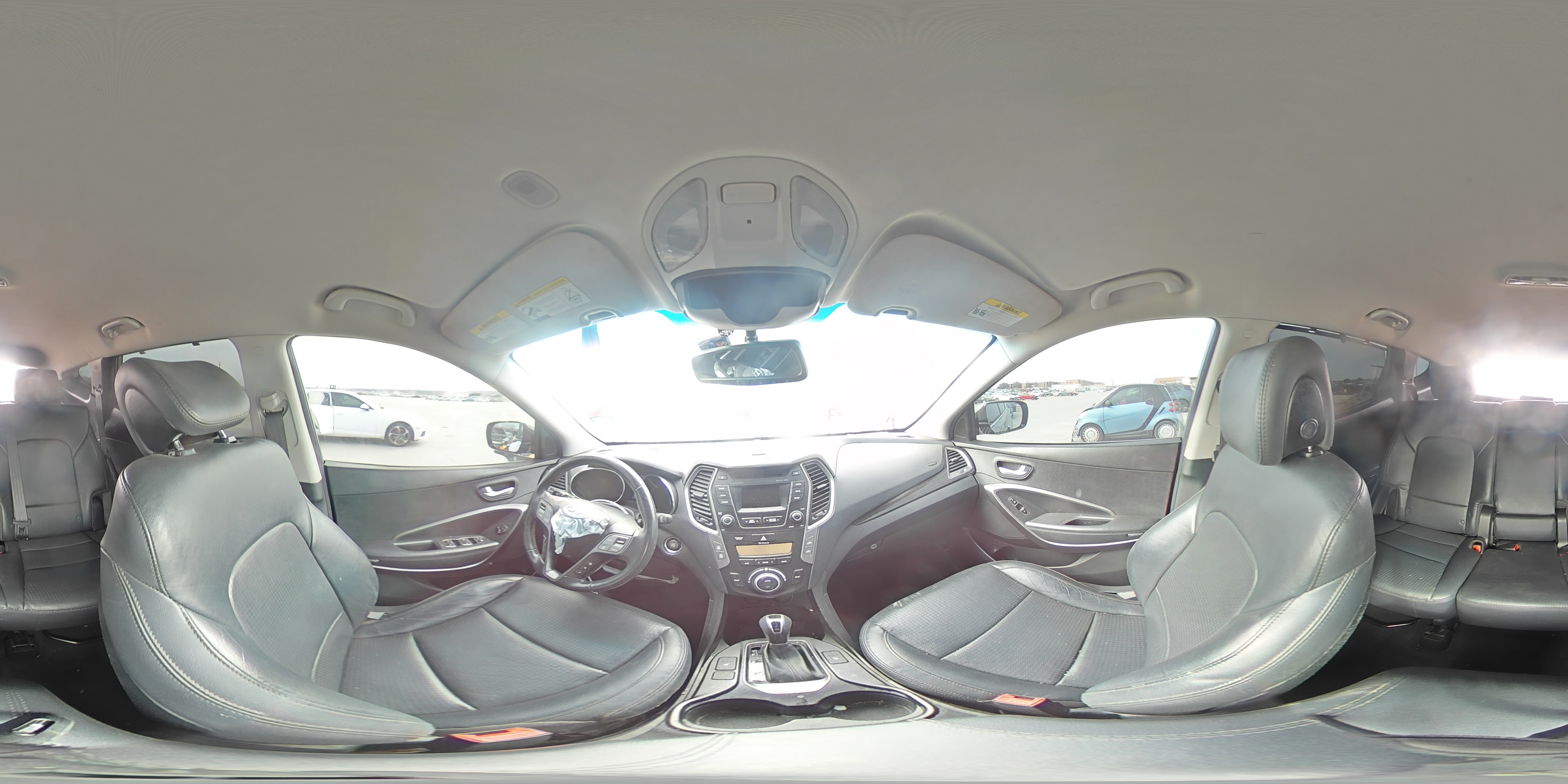 2014 Hyundai Santa Fe - Image 13