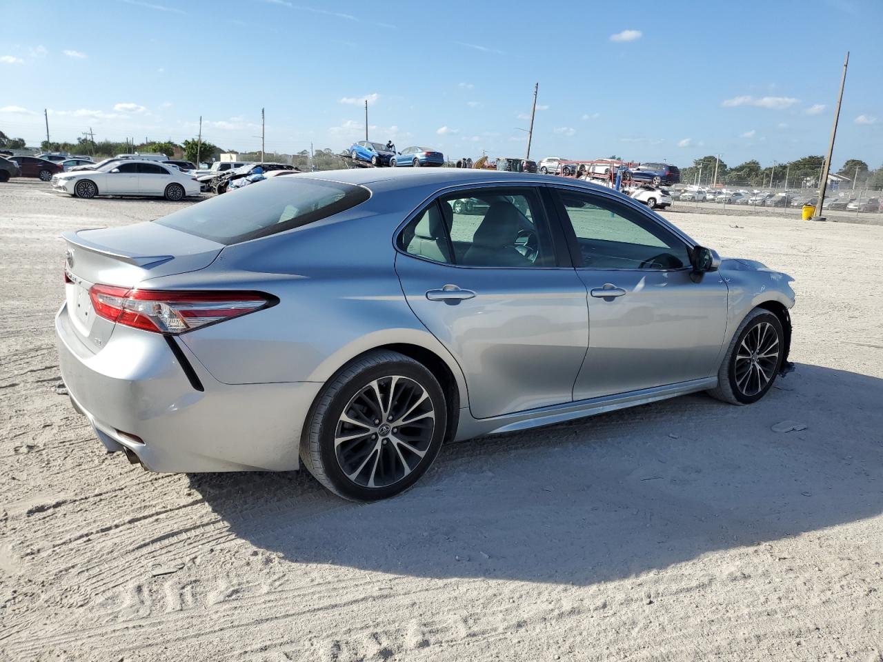 2018 Toyota Camry - Image 3