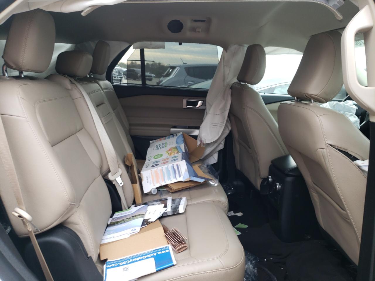 2021 Ford Explorer - Image 11