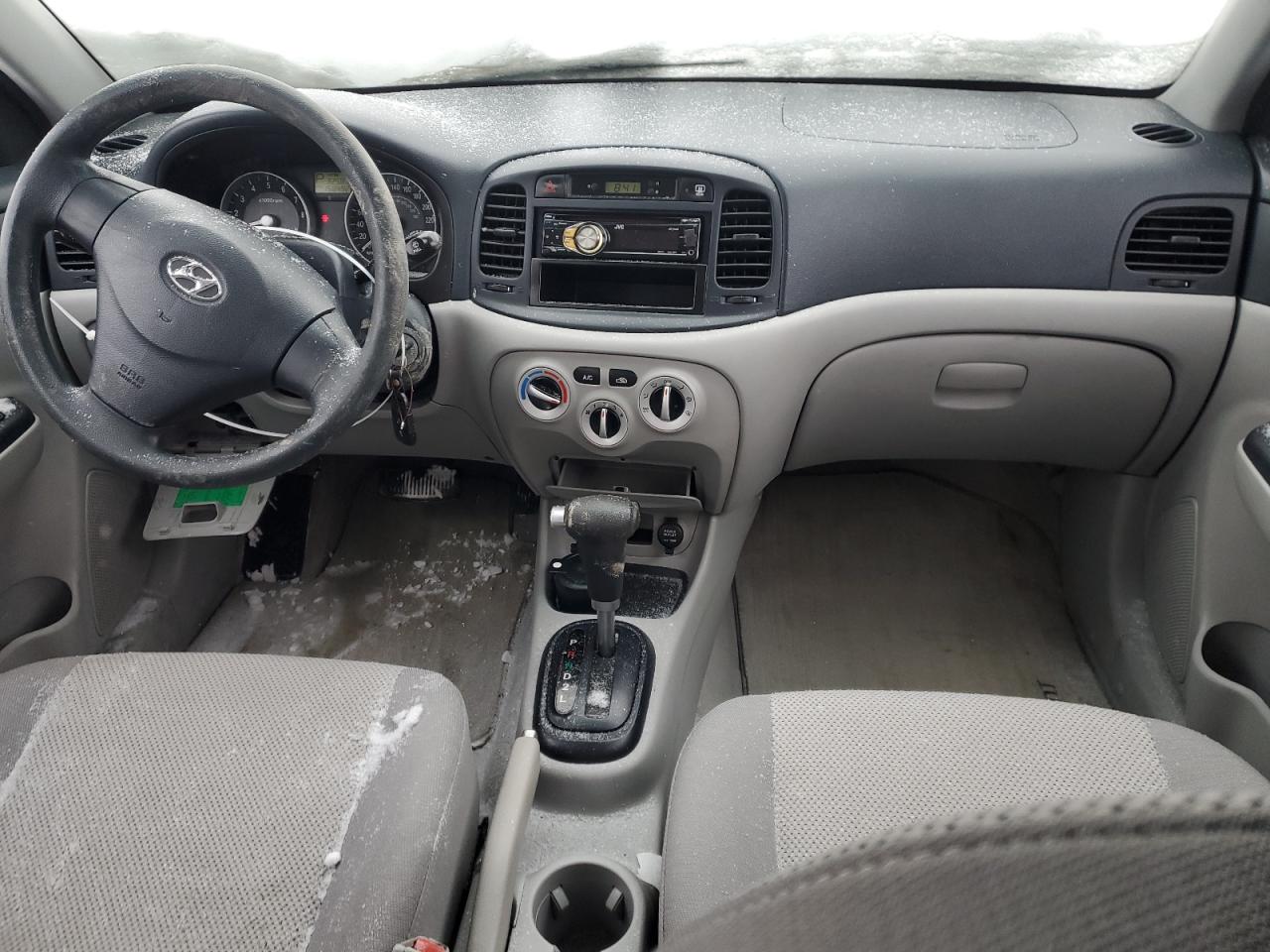 2007 Hyundai Accent - Image 8