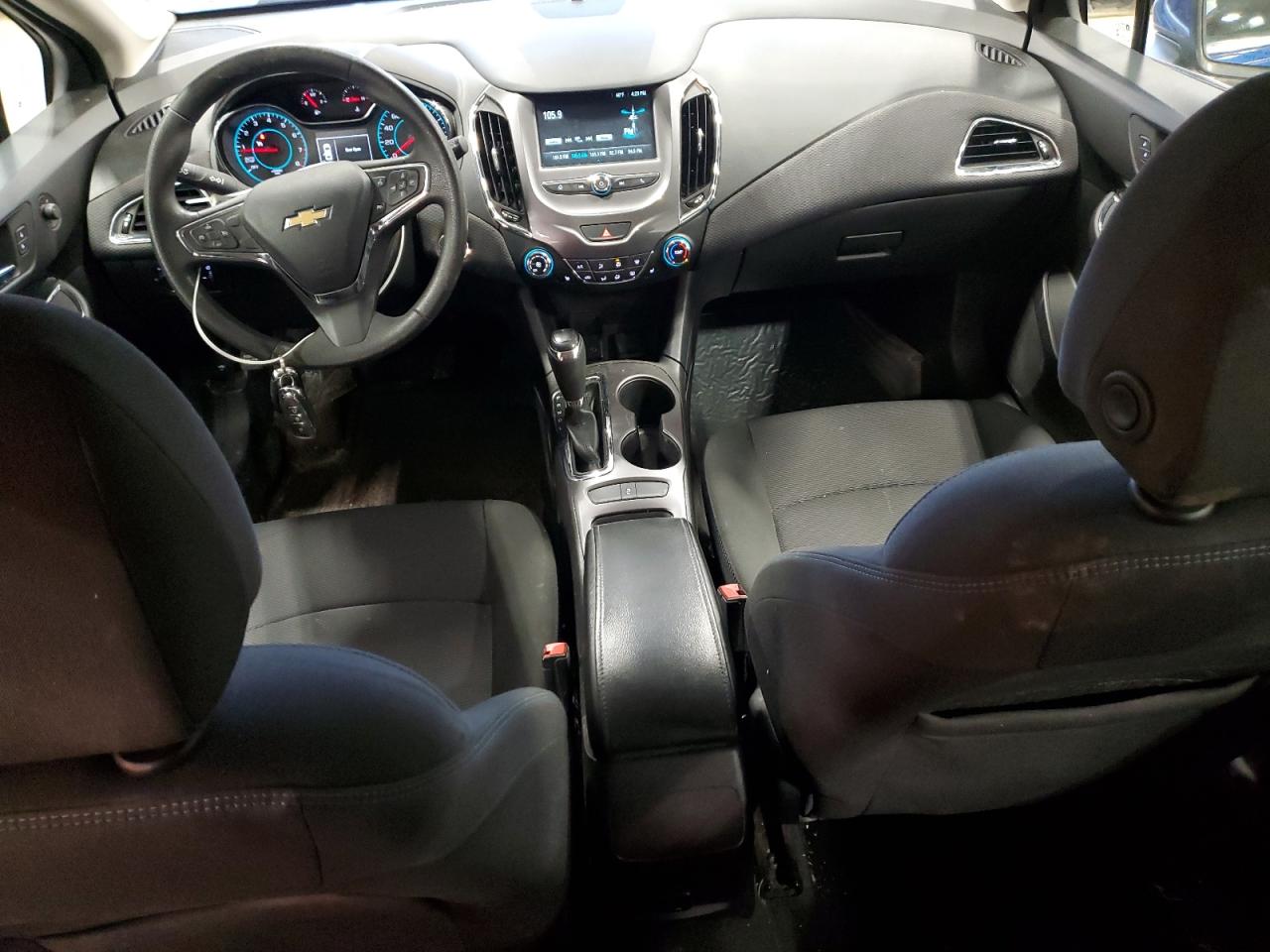 2017 Chevrolet Cruze - Image 8