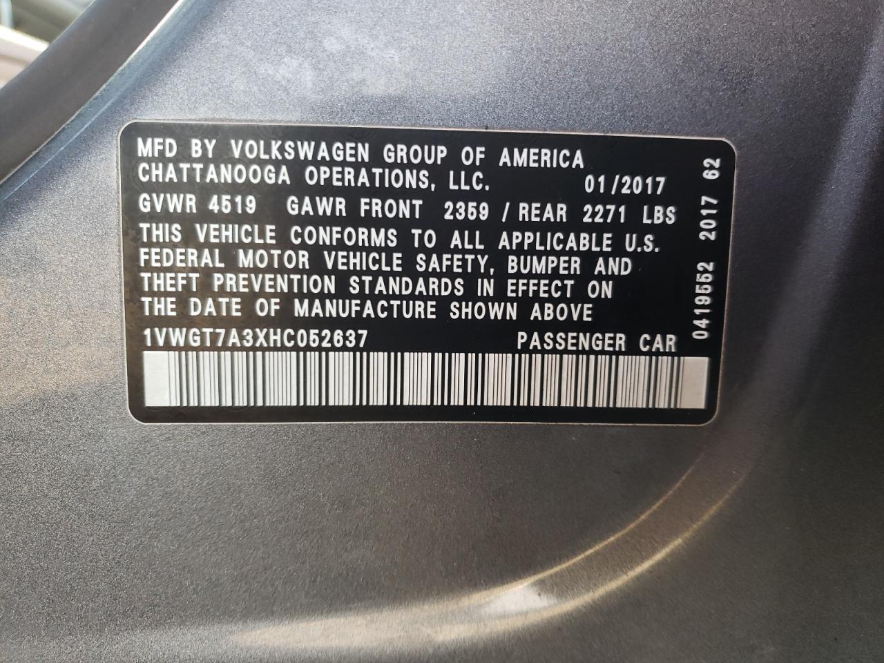 2017 Volkswagen Passat - Image 12