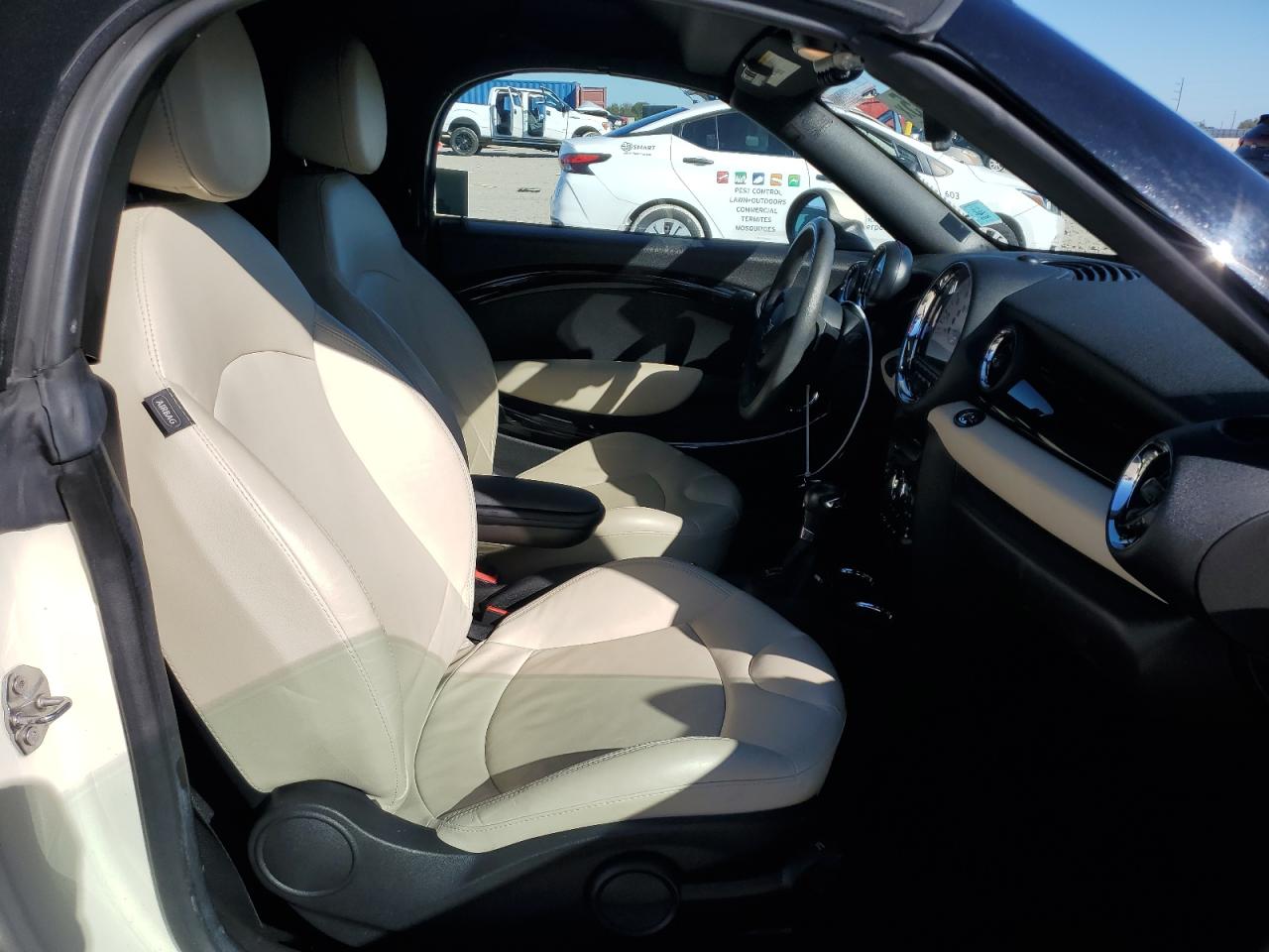 2014 MINI Cooper - Image 10