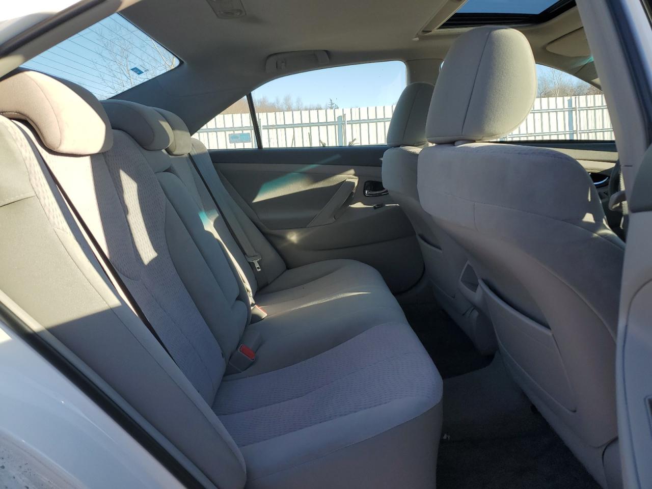 2011 Toyota Camry - Image 10