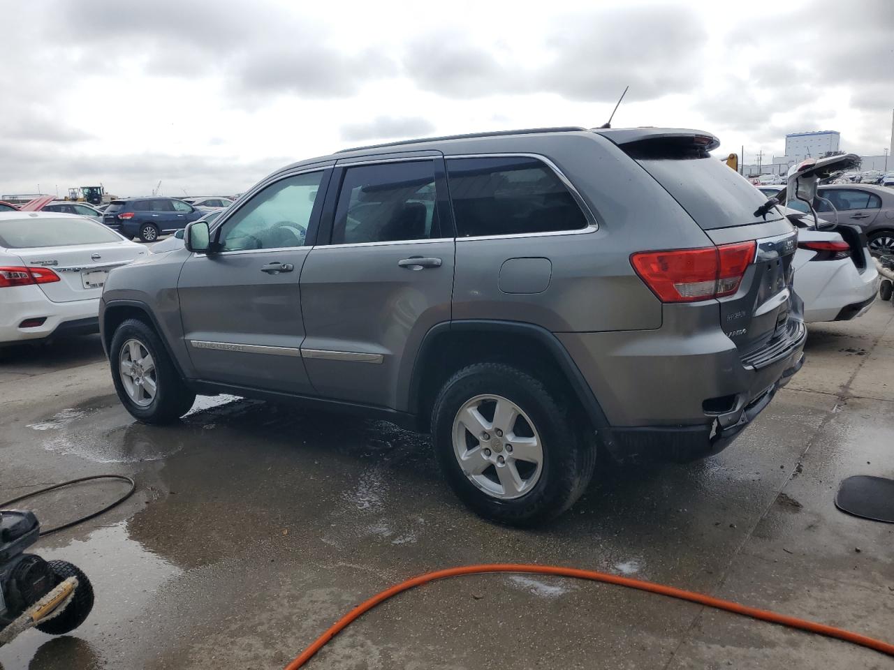 2012 Jeep Grand Cherokee - Image 2