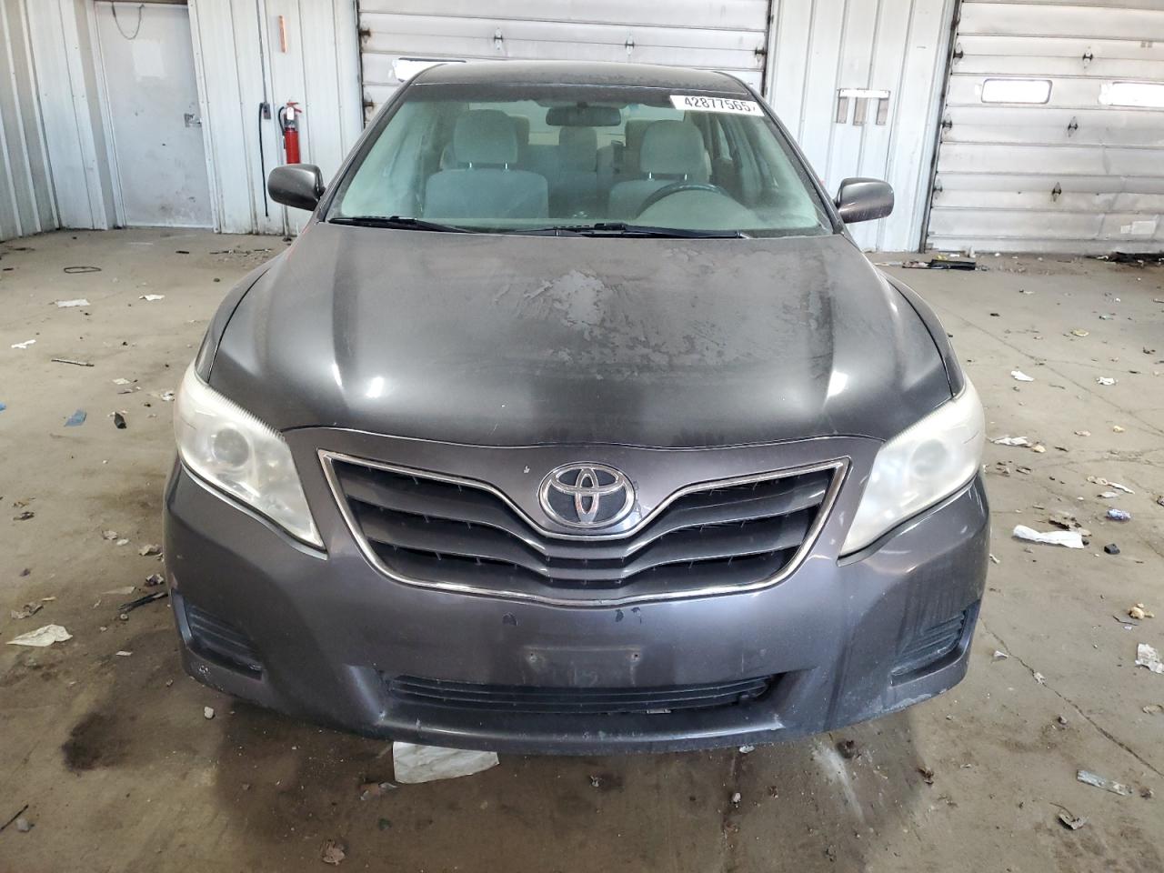 2011 Toyota Camry - Image 5