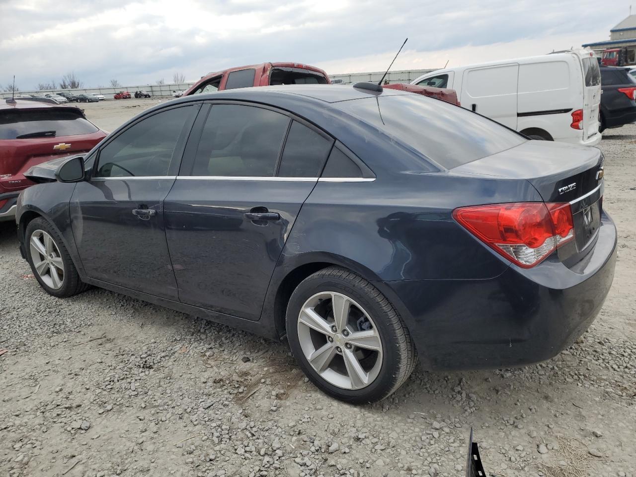 2015 Chevrolet Cruze - Image 2