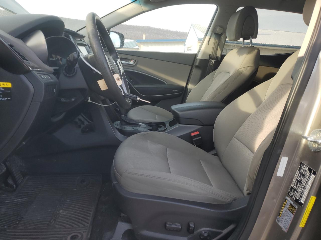 2017 Hyundai Santa Fe - Image 7