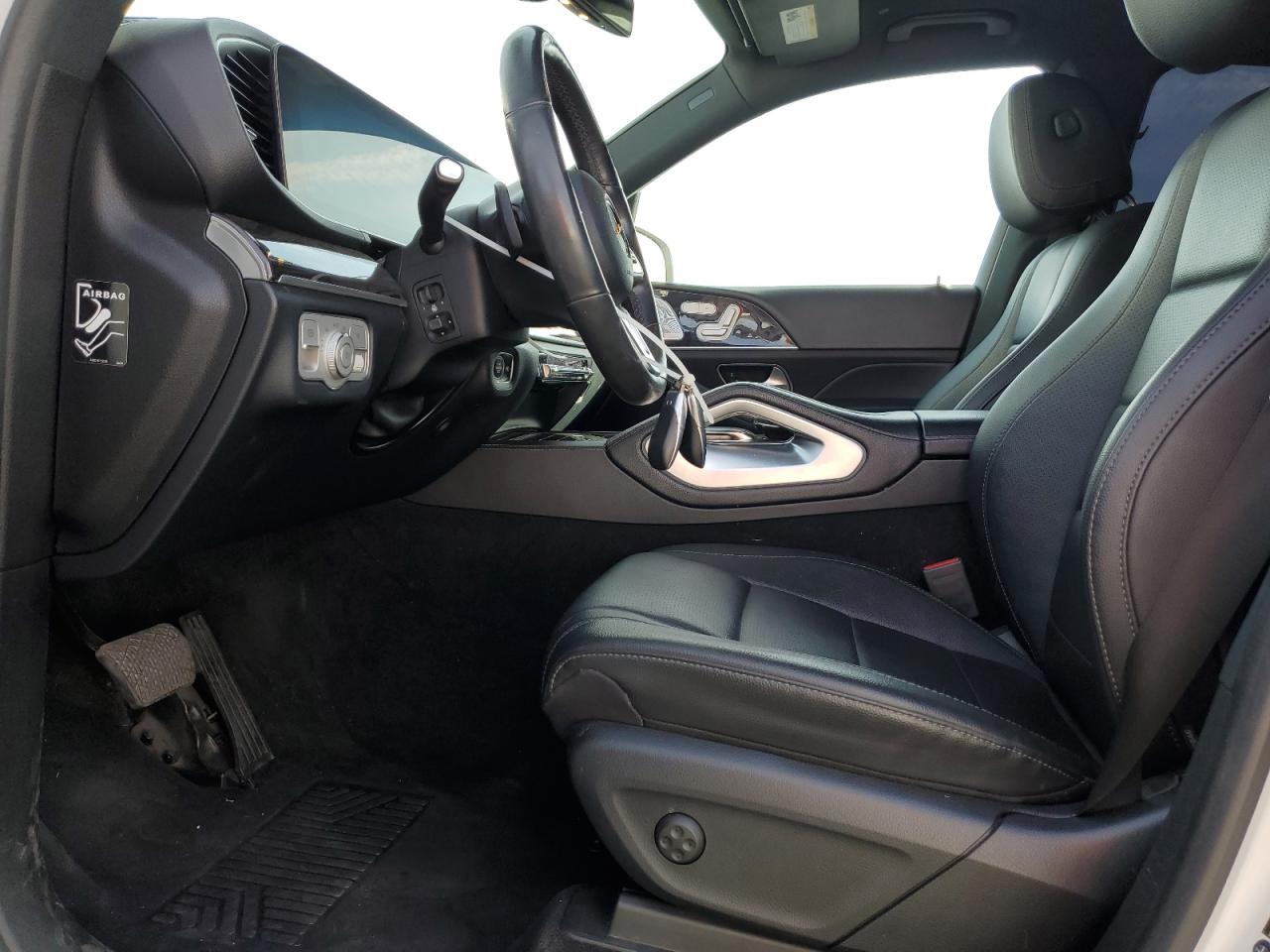 2020 Mercedes-Benz GLE - Image 7