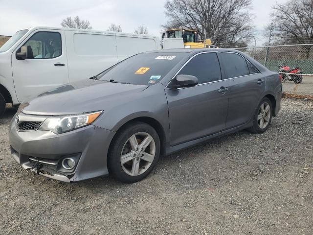  TOYOTA CAMRY 2014 Szary