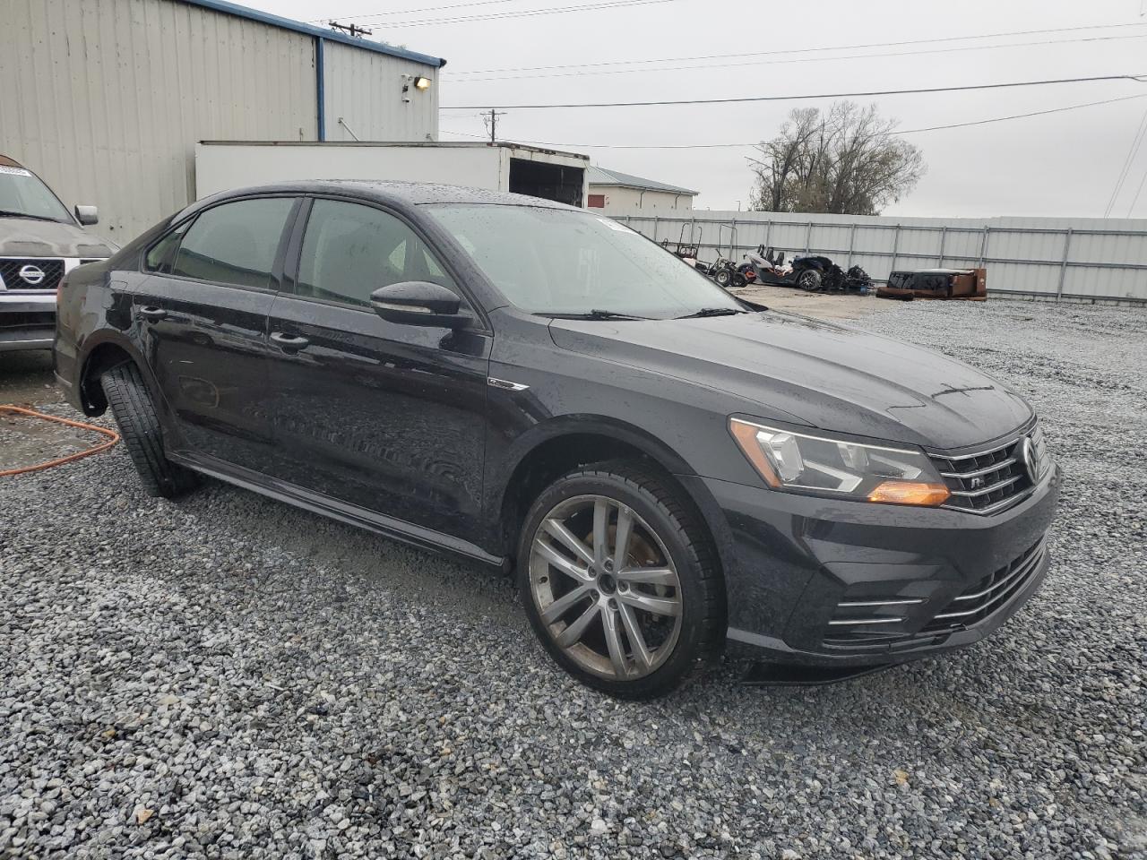 2018 Volkswagen Passat - Image 4