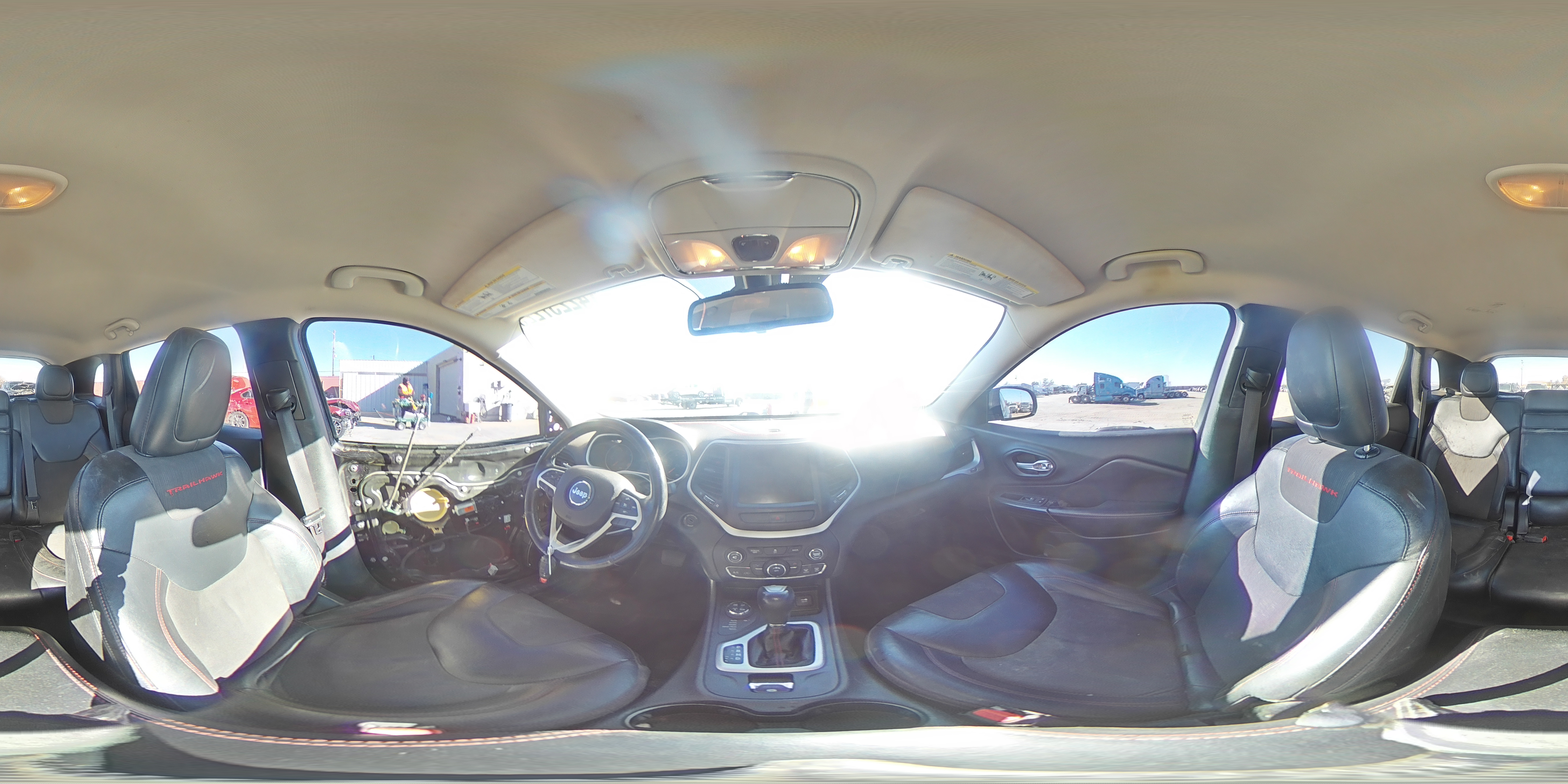 2015 Jeep Cherokee - Image 14