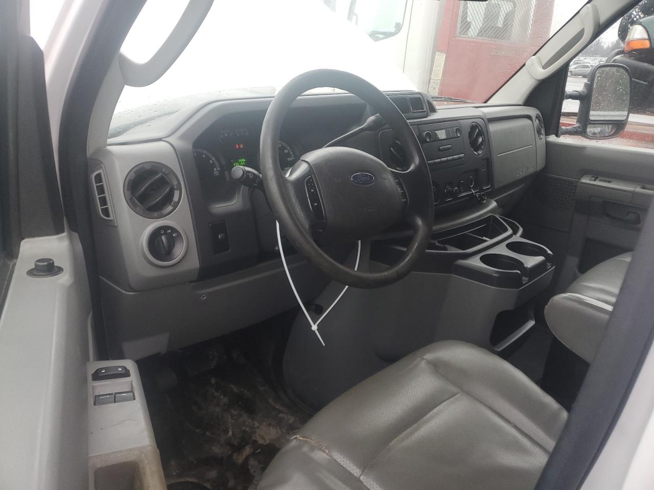 2011 Ford Econoline - Image 8