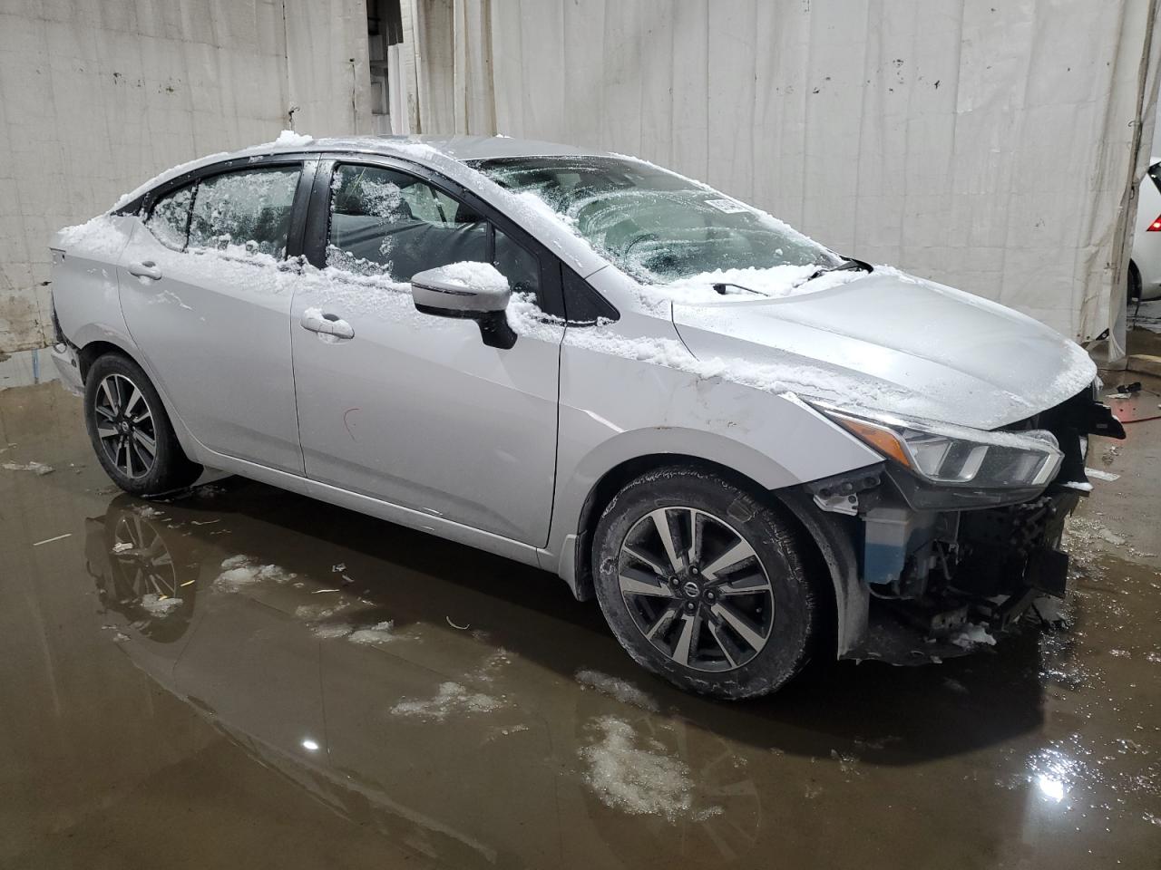 2021 Nissan Versa - Image 4
