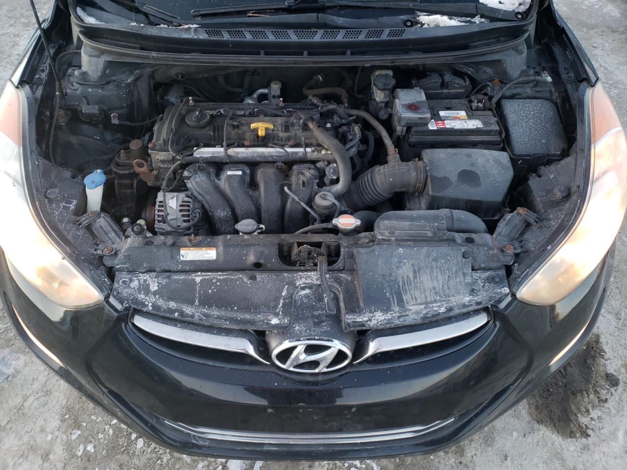 2012 Hyundai Elantra - Image 11