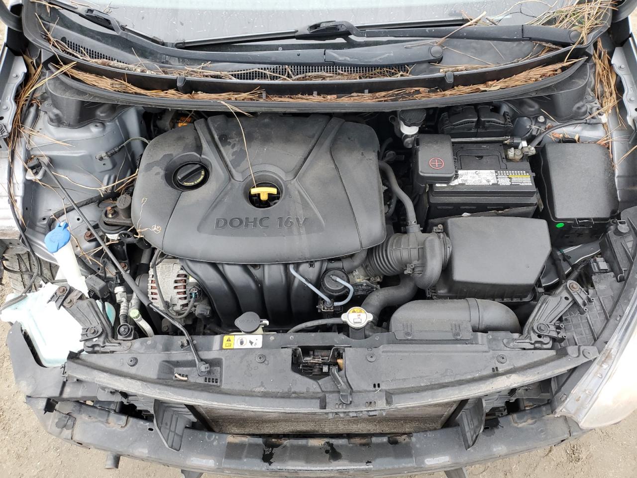 2013 Hyundai Elantra - Image 11