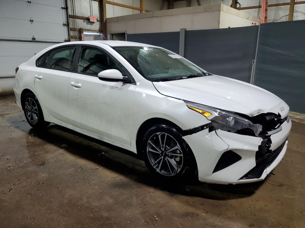 2023 Kia Forte - Image 4