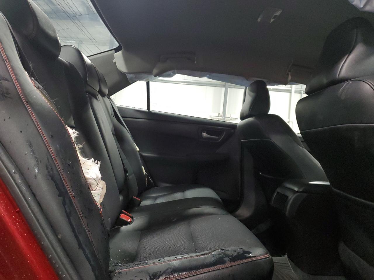 2017 Toyota Camry - Image 11