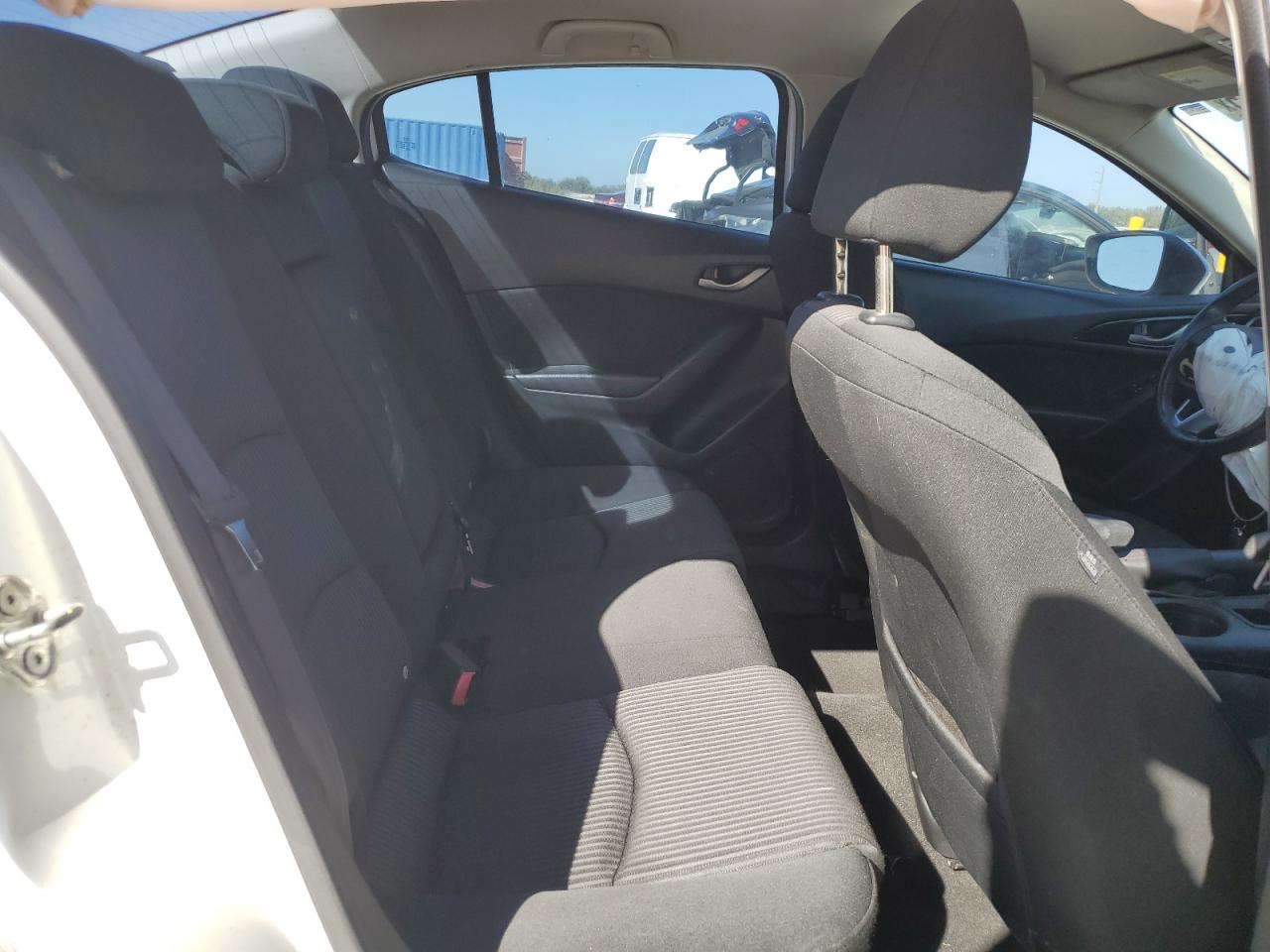 2014 Mazda 3 - Image 10