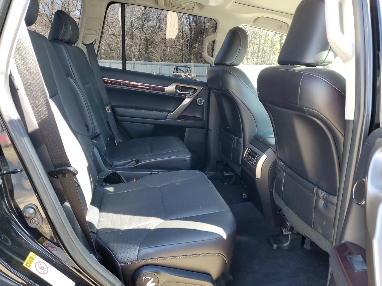 2017 Lexus GX - Image 11