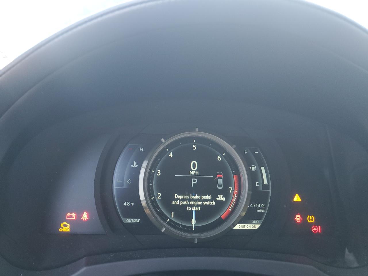 2016 Lexus IS - Image 9