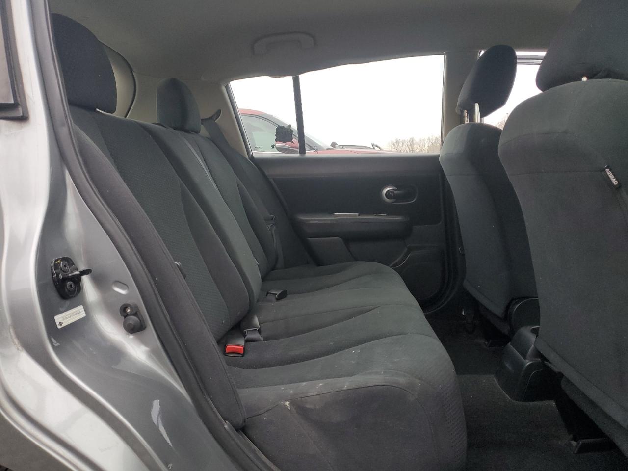2012 Nissan Versa - Image 10