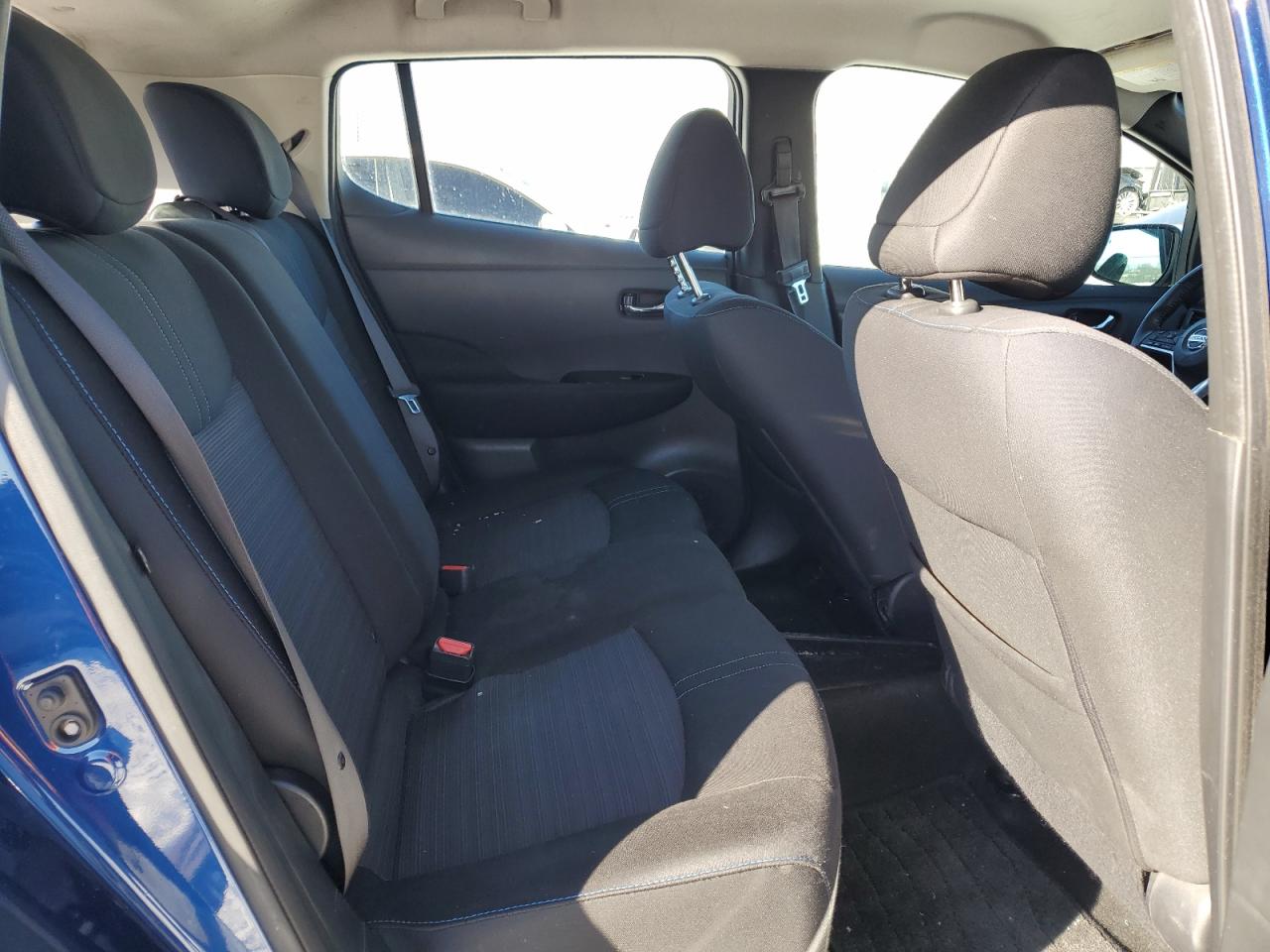 2018 Nissan Leaf - Image 10