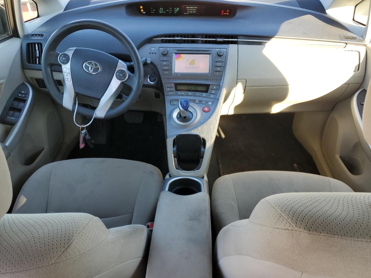 2014 Toyota Prius - Image 8