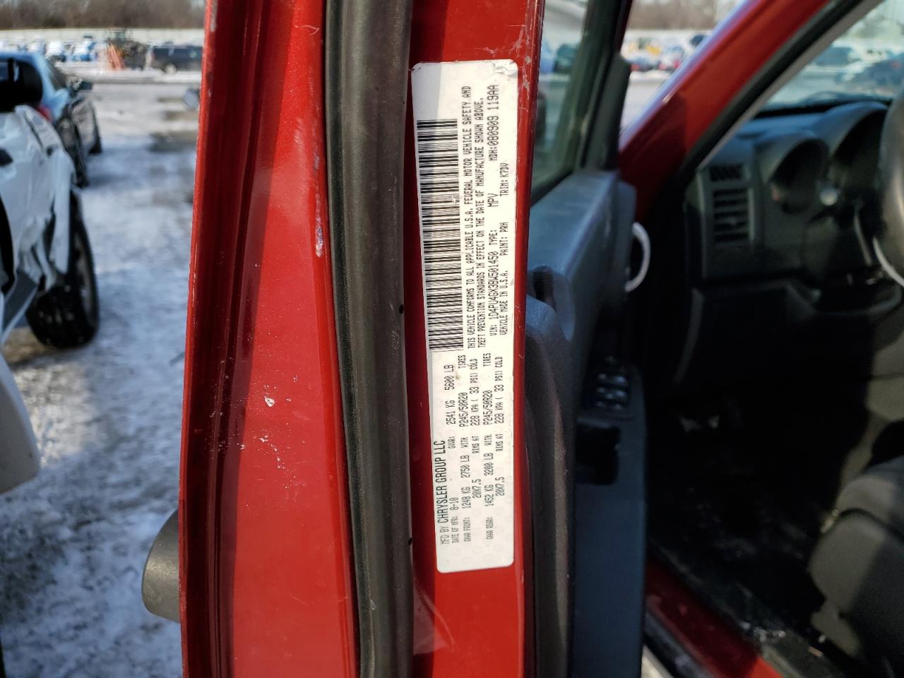 2011 Dodge Nitro - Image 13