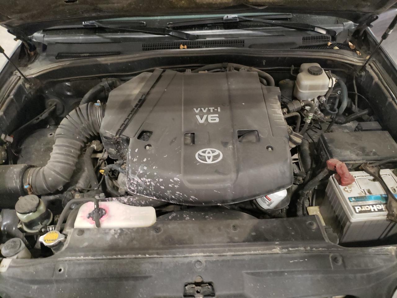 2005 Toyota 4Runner - Image 12