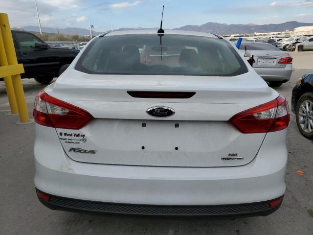 Sedans FORD FOCUS 2014 White