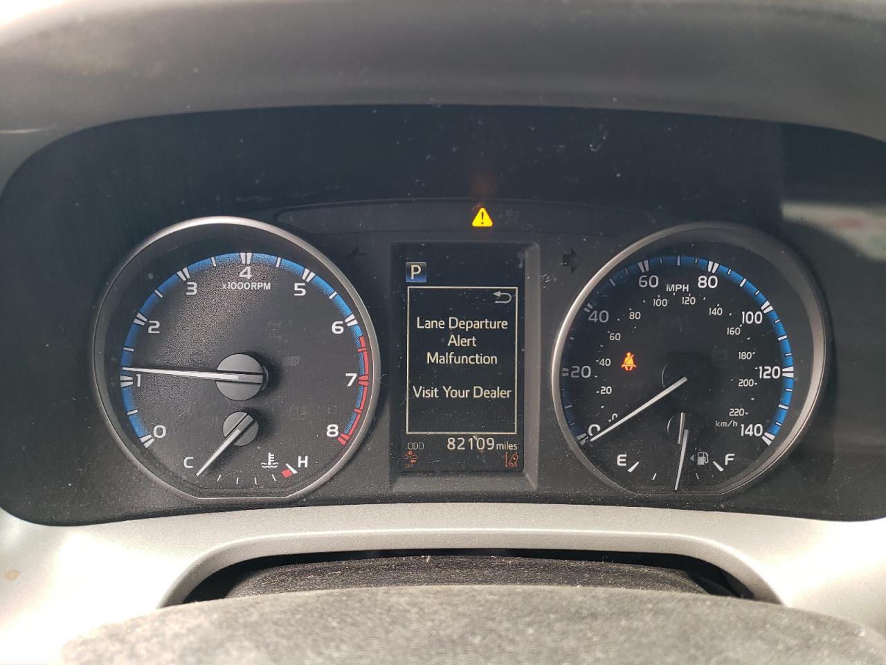 2018 Toyota RAV 4 - Image 9