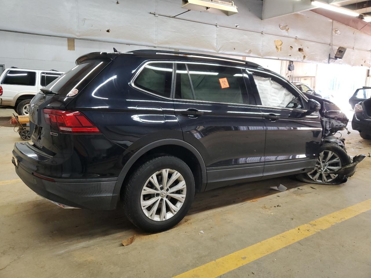 2019 Volkswagen Tiguan - Image 3
