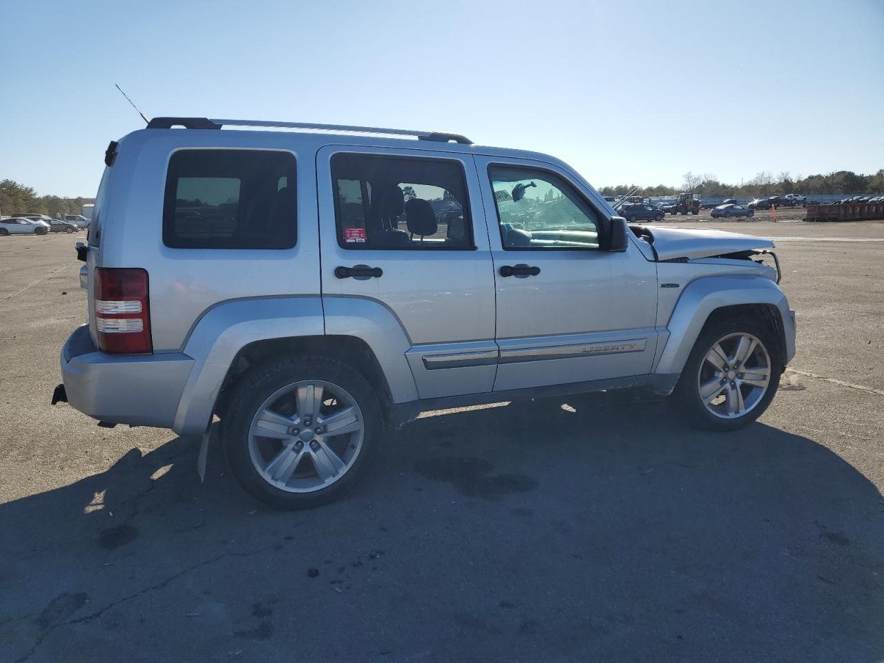 2011 Jeep Liberty (North America) - Image 3