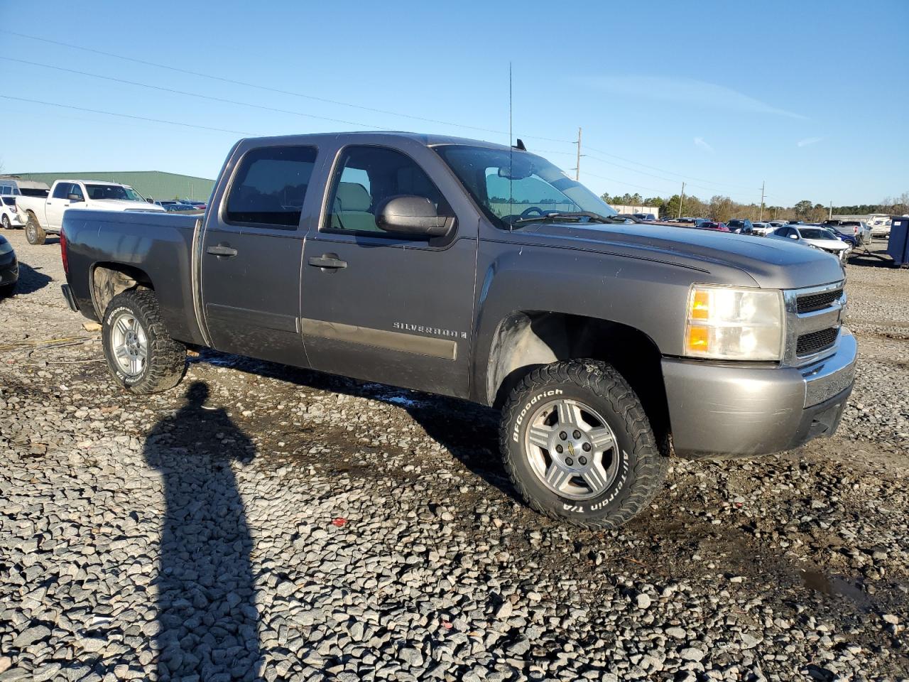 2007 Chevrolet Silverado - Image 4