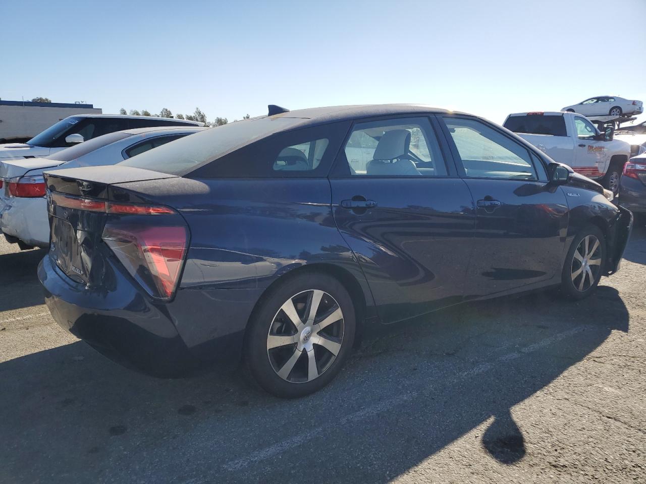 VIN JTDBVRBDXJA004177 2018 TOYOTA MIRAI no.3