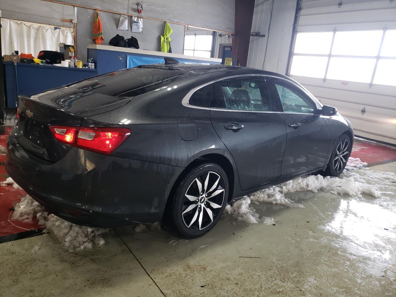2017 Chevrolet Malibu - Image 3