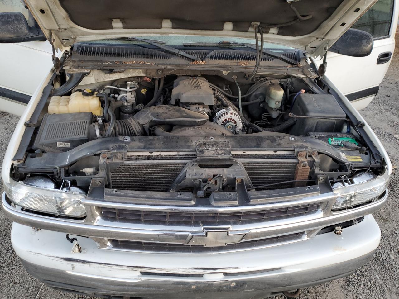 2000 Chevrolet Tahoe - Image 12