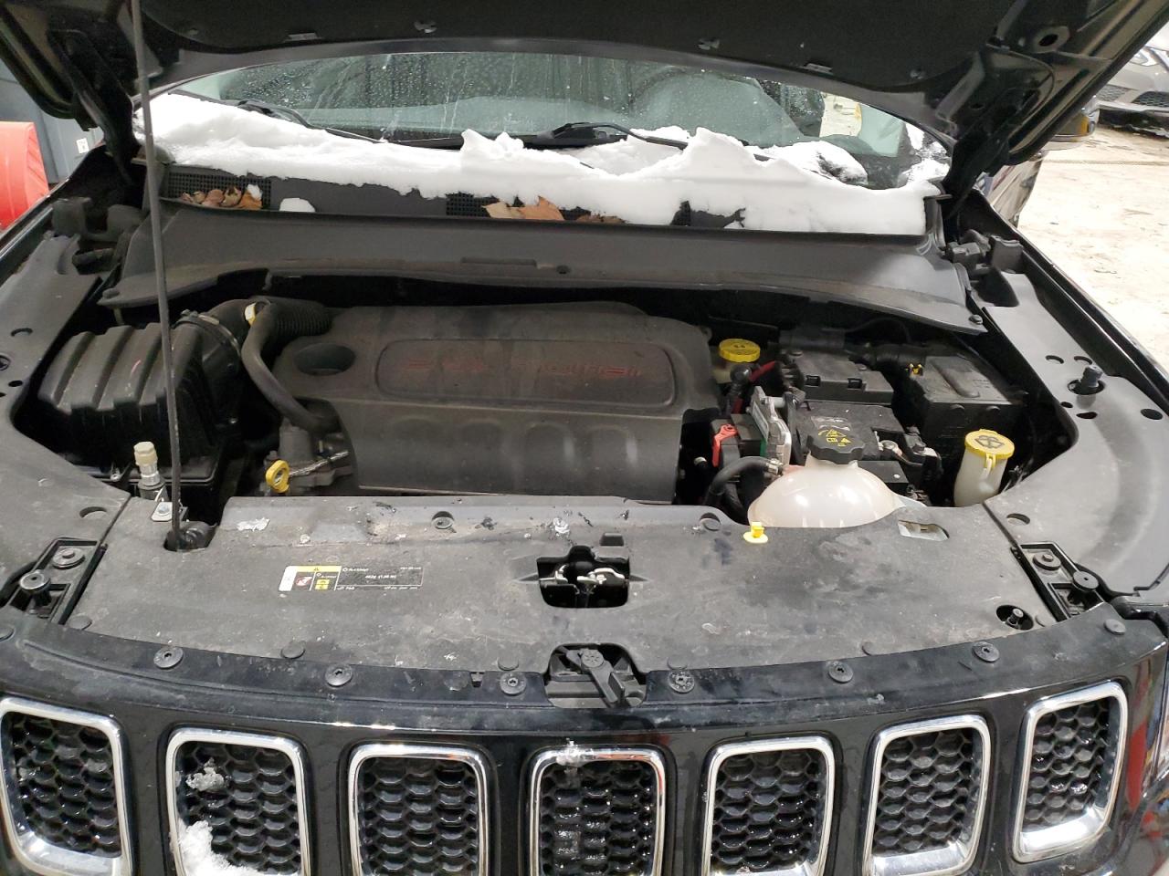 2017 Jeep Compass - Image 12