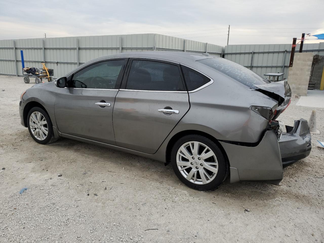 2015 Nissan Sentra - Image 2