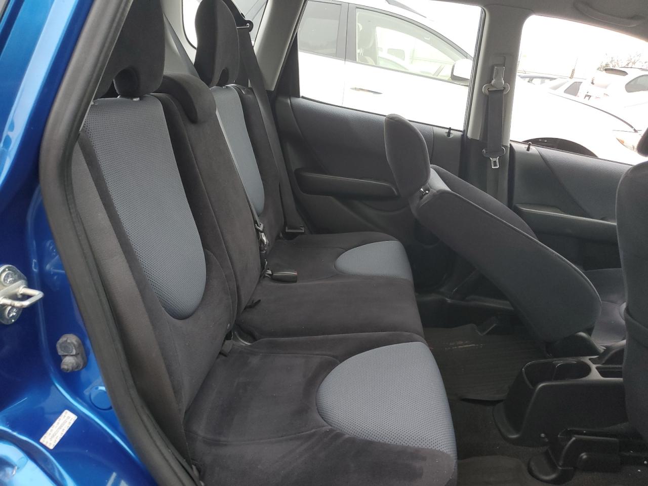 2008 Honda Fit - Image 10
