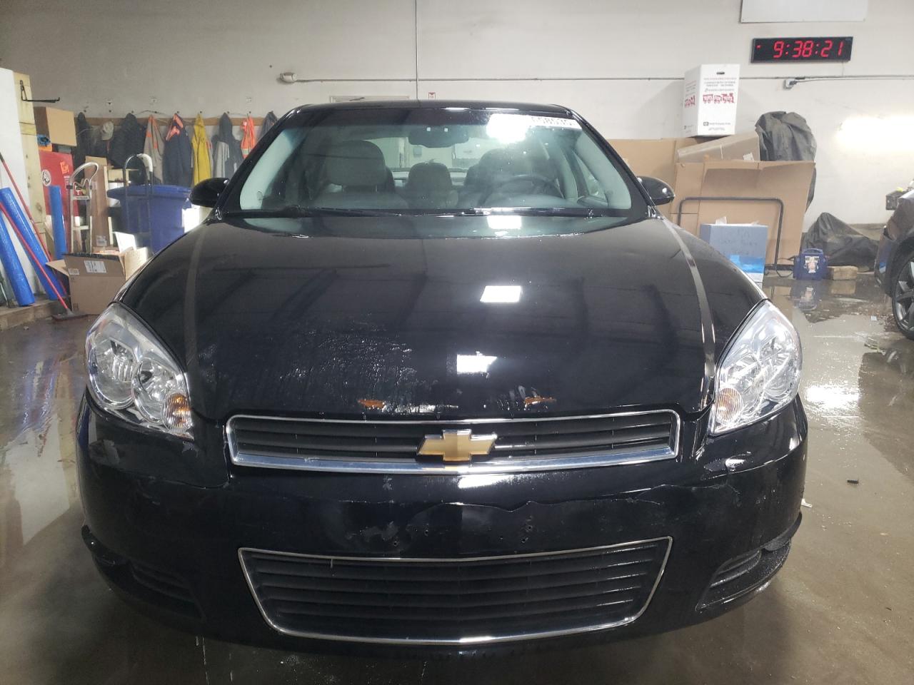 2010 Chevrolet Impala - Image 5