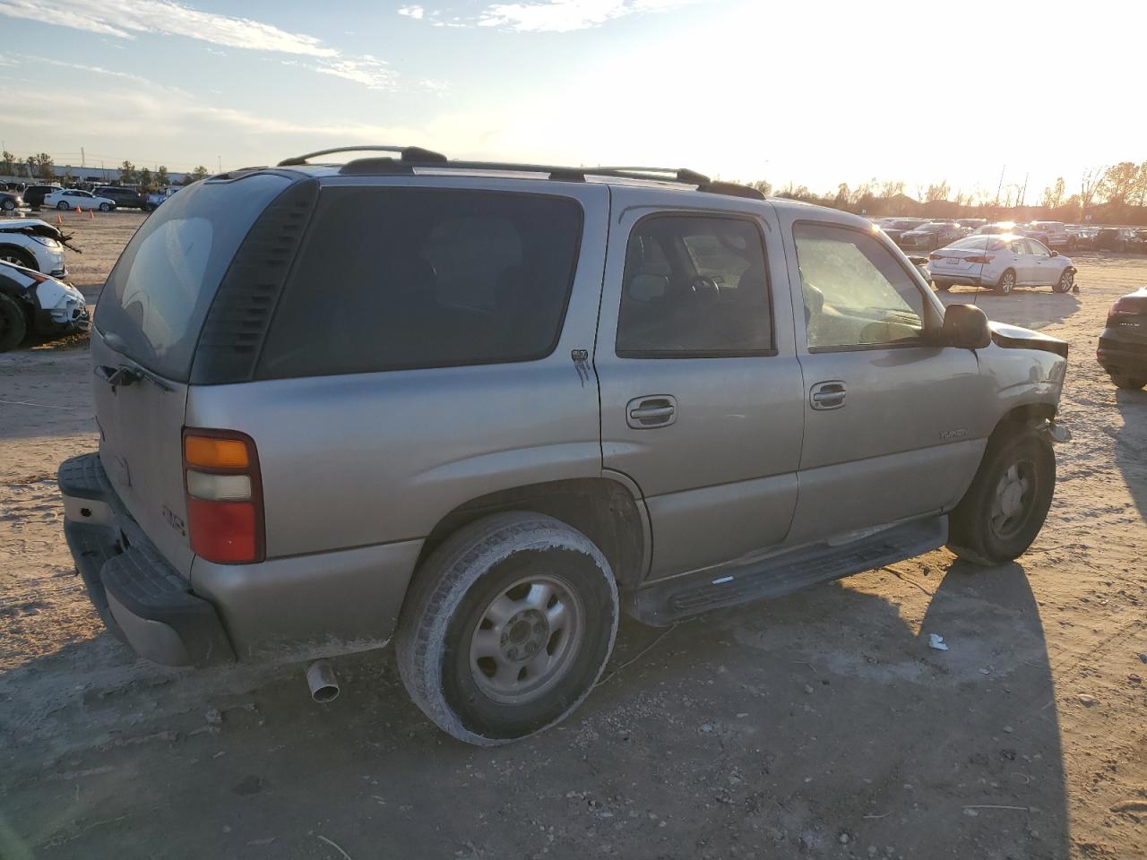 2002 GMC Yukon - Image 3