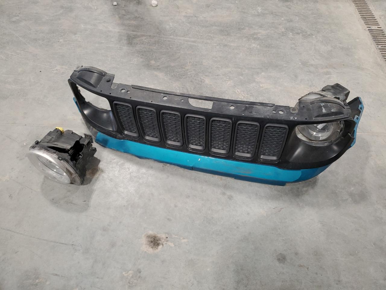 2020 Jeep Renegade - Image 13